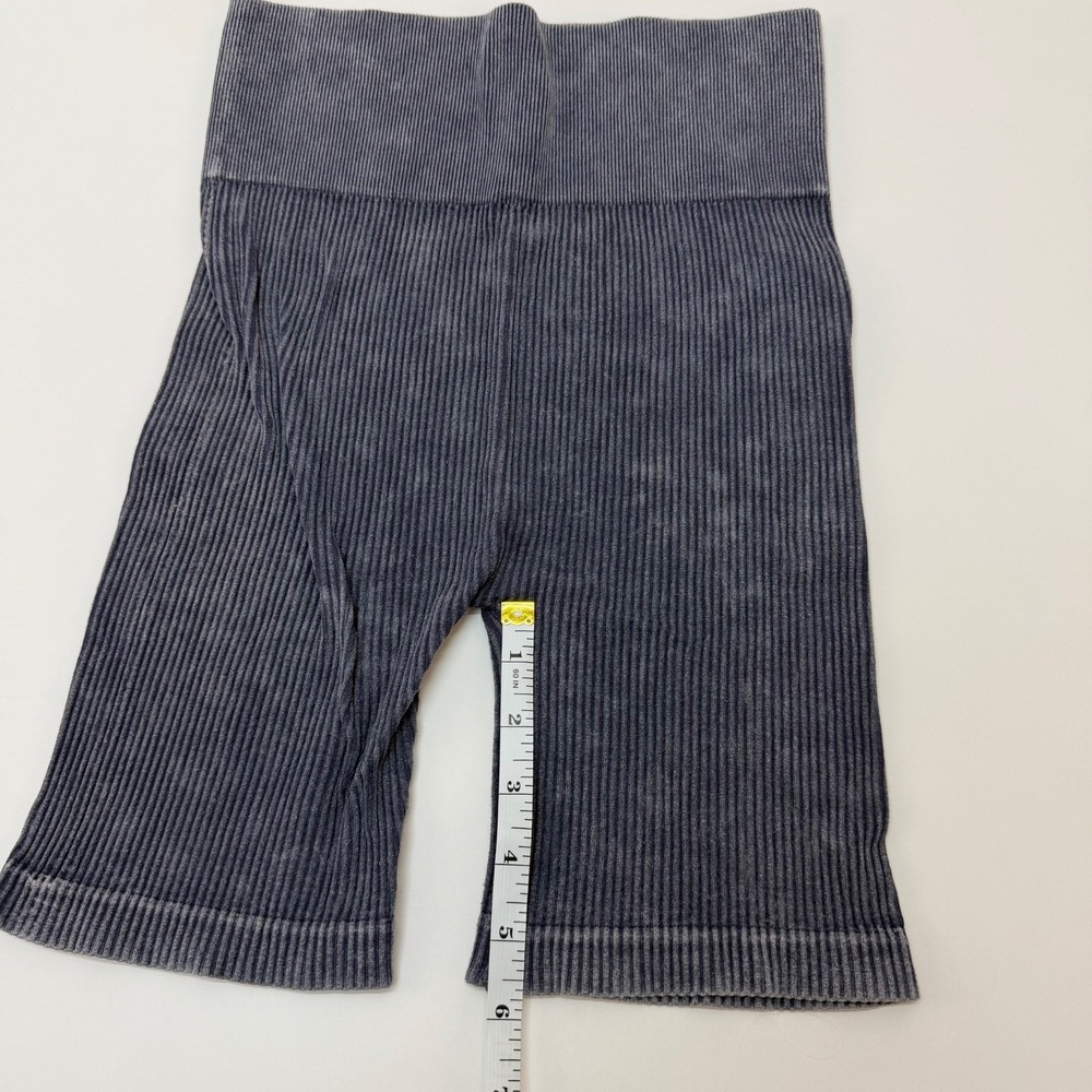 Aura Juniors Activewear Biker Shorts Size S/M Gray Ribbed High Rise Stretch - Picture 6 of 11
